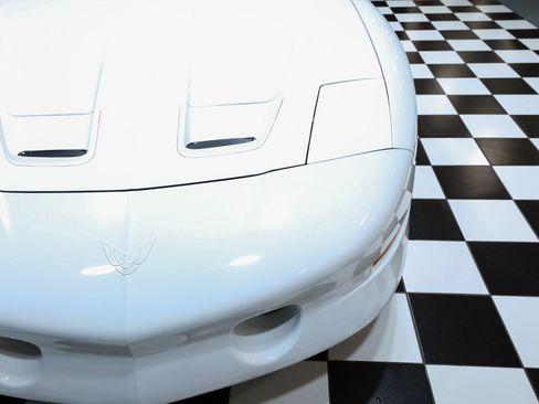 Used 1997 Pontiac Firebird Trans Am RWD image 17