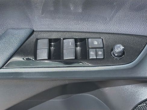 Used 2022 Toyota Prius AWD image 15