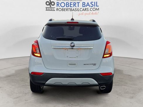 Used 2022 Buick Encore Preferred w/ Safety Package image 4