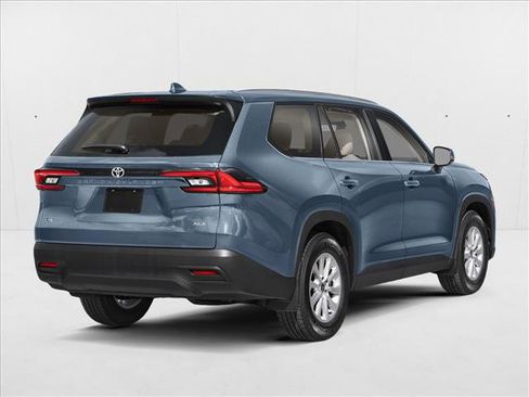 New 2026 Toyota Grand Highlander XLE FWD image 2