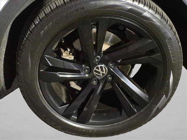 Used 2024 Volkswagen Tiguan SE R-Line FWD image 15