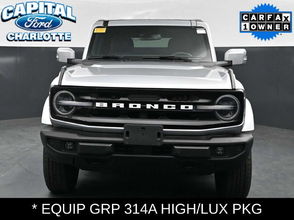 Used 2024 Ford Bronco Outer Banks AWD/4WD image 2