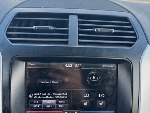 Used 2014 Ford Explorer XLT w/ Equipment Group 202A AWD/4WD image 15