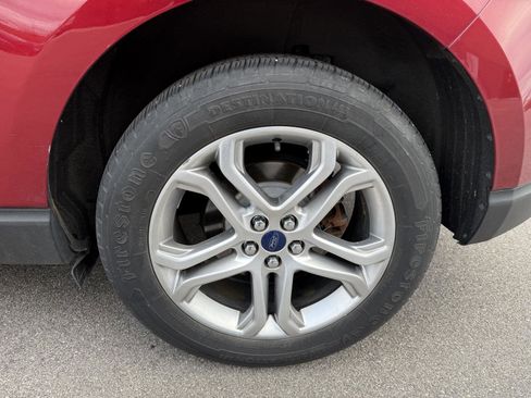 Used 2016 Ford Edge Titanium w/ Technology Package image 16