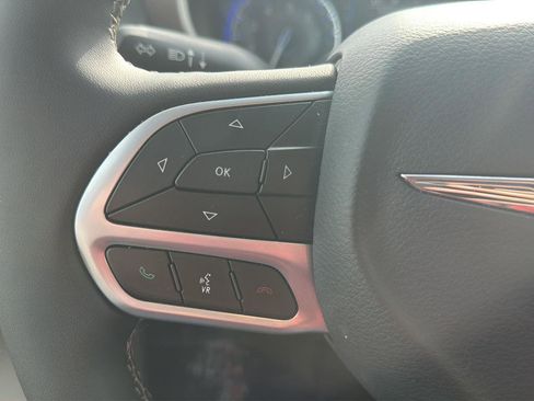 Used 2024 Chrysler Voyager LX image 19