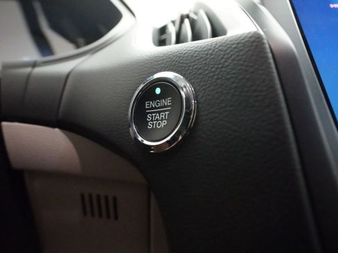 Used 2024 Ford Edge Titanium AWD/4WD image 33