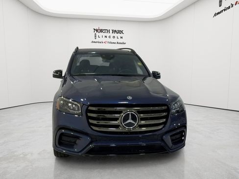 Used 2024 Mercedes-Benz GLS 450 4MATIC image 4