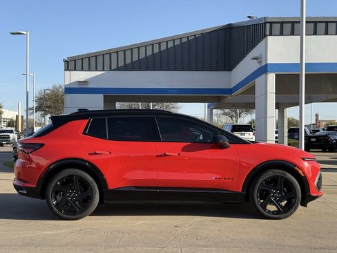 New 2026 Chevrolet Equinox EV RS image 3