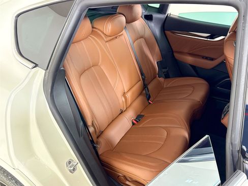 Used 2019 Maserati Levante S GranSport image 30