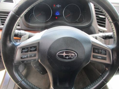 Used 2013 Subaru Outback 2.5i Limited AWD/4WD image 19