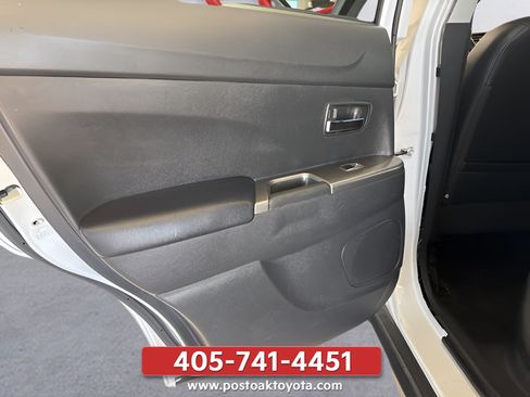 Used 2023 Mitsubishi Outlander Sport LE AWD/4WD image 16