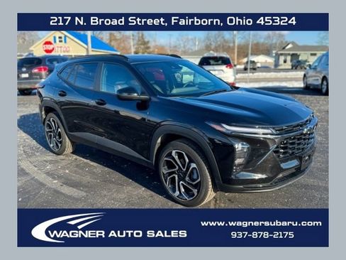 Used 2025 Chevrolet Trax RS w/ Sunroof Package image 1