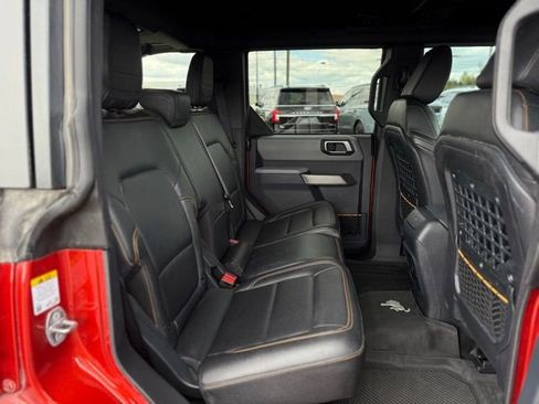 Certified 2023 Ford Bronco Badlands w/ Sasquatch Package AWD/4WD image 19