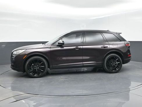 Used 2023 Lincoln Corsair Reserve w/ Equipment Group 201A FWD image 5