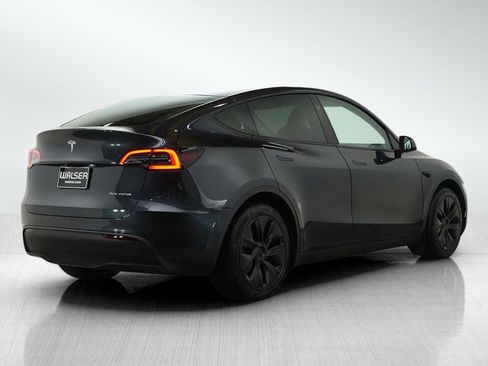 Used 2025 Tesla Model Y Long Range image 5