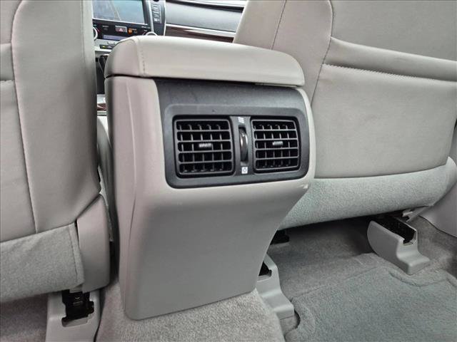 Used 2014 Toyota Camry XLE w/ Leather Package FWD image 18
