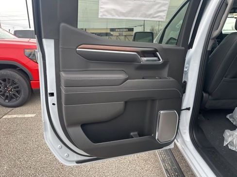 New 2026 GMC Sierra 1500 Denali w/ Denali Reserve Package AWD/4WD image 17