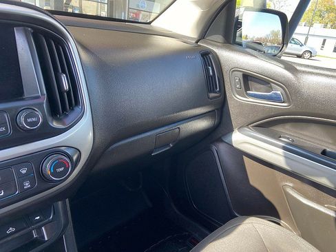 Used 2017 Chevrolet Colorado LT w/ LT Convenience Package AWD/4WD image 15