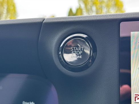 Used 2025 Lexus GX 550 image 27