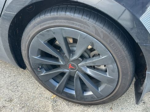 Used 2022 Tesla Model 3 Long Range image 18