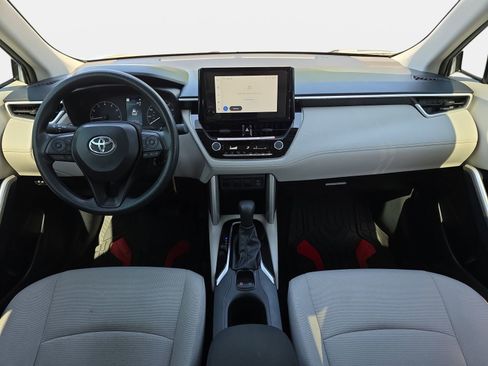 Used 2024 Toyota Corolla Cross L FWD image 9
