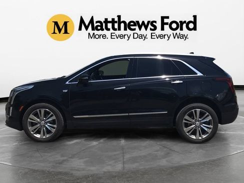 Used 2022 Cadillac XT5 Premium Luxury w/ Technology Package AWD/4WD image 2