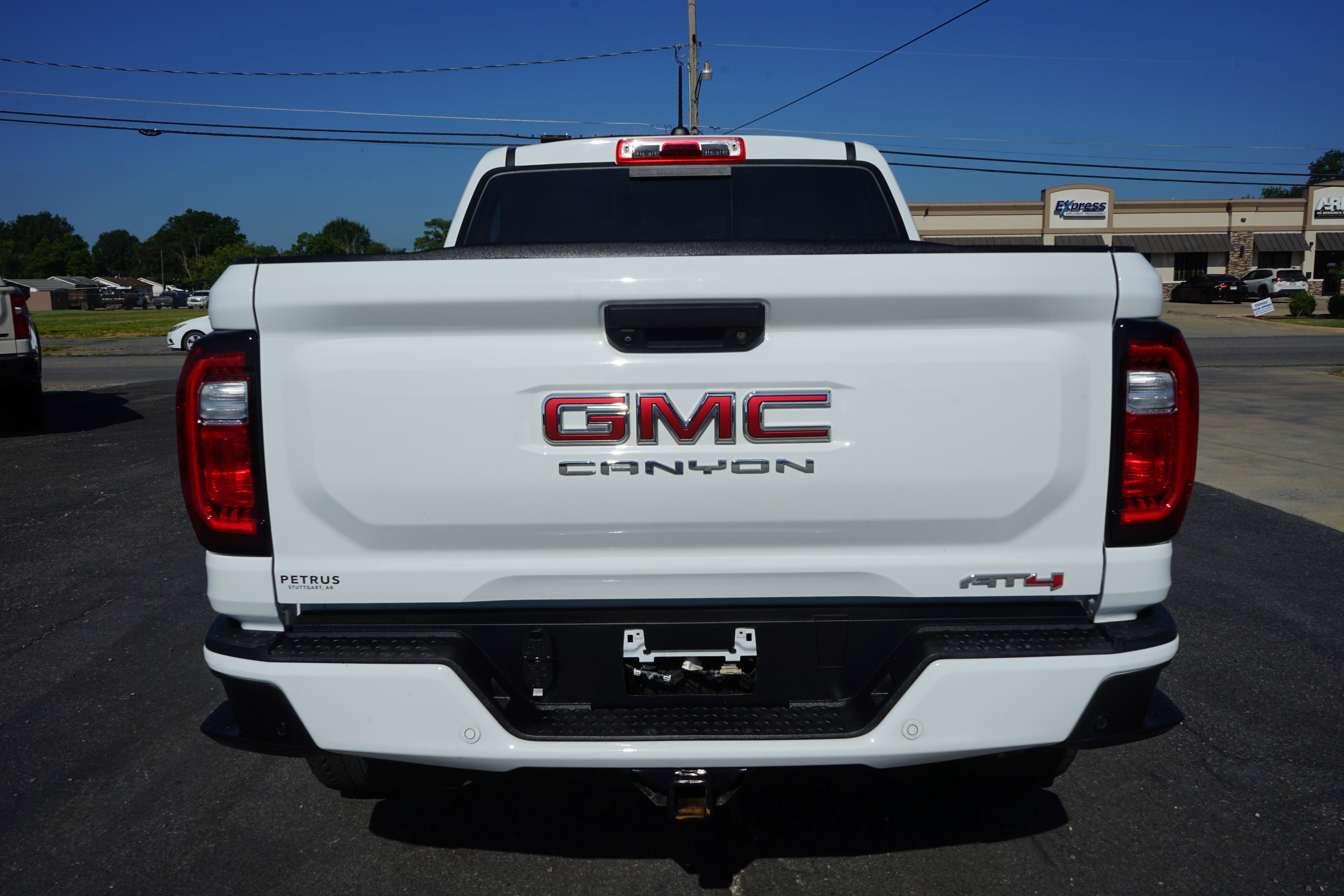 Used 2023 GMC Canyon AT4 w/ AT4 Premium Package AWD/4WD image 4