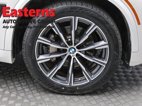 Used 2023 BMW X5 xDrive40i w/ M Sport Package AWD/4WD image 33