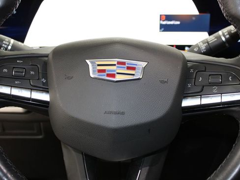 Used 2024 Cadillac XT4 Premium Luxury image 28