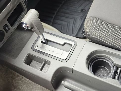 Used 2018 Nissan Frontier SV image 25