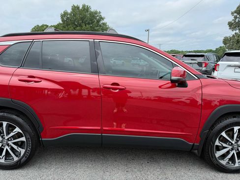 Used 2023 Toyota Corolla Cross XLE FWD image 38