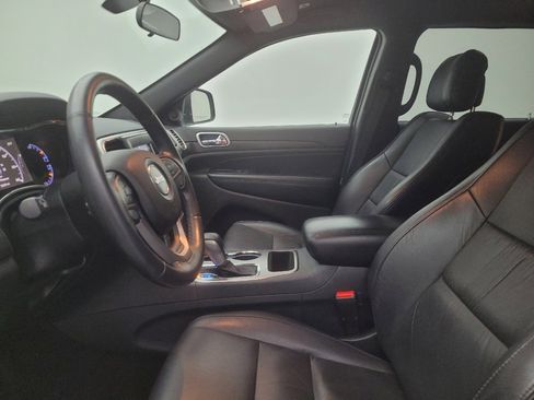 Used 2018 Jeep Grand Cherokee Laredo image 17