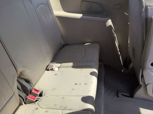 Used 2011 Buick Enclave CXL FWD image 23