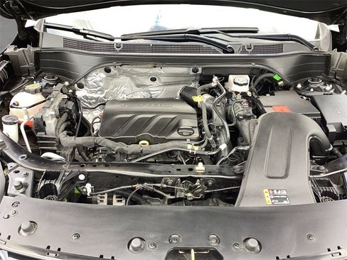 Used 2025 Chevrolet Trax RS w/ Driver Confidence Package image 21