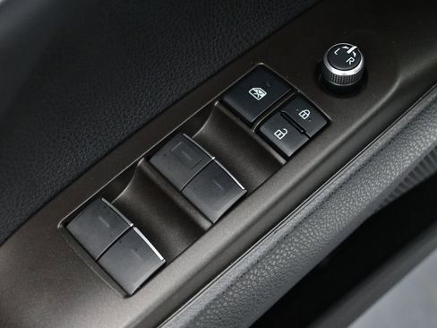 Used 2022 Toyota Camry XSE w/ Navigation Package image 17