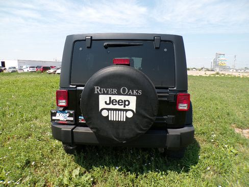 Used 2016 Jeep Wrangler Unlimited Sport w/ Quick Order Package 24S AWD/4WD image 6