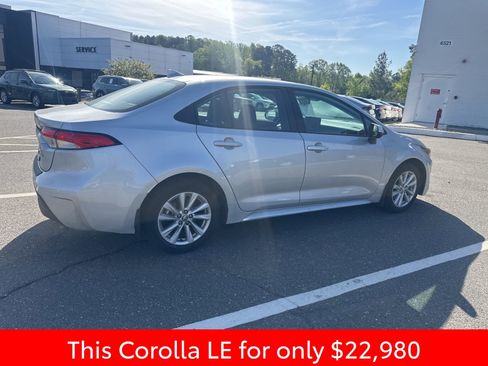 Used 2026 Toyota Corolla LE w/ LE Premium Package image 18