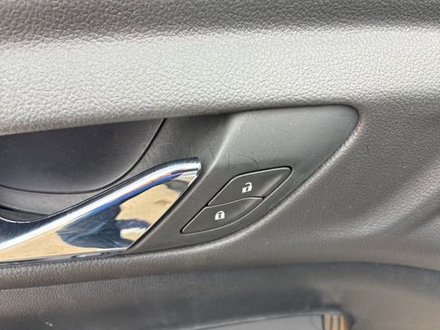 Used 2020 GMC Acadia SLE w/ Driver Convenience Package FWD image 7