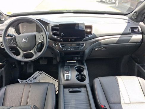 Used 2023 Honda Passport TrailSport image 12