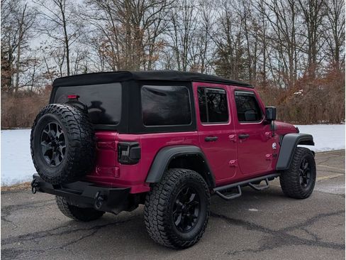 Used 2022 Jeep Wrangler Unlimited Sport image 7