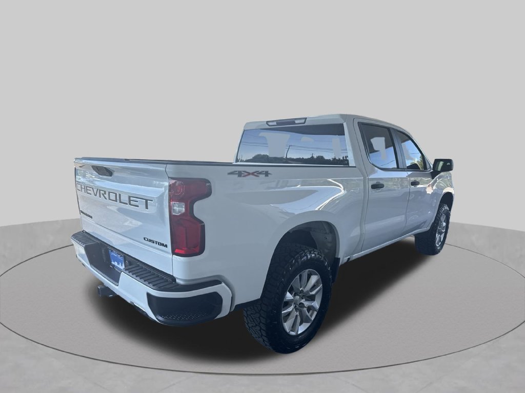 Used 2020 Chevrolet Silverado 1500 Custom w/ Custom Value Package AWD/4WD image 11