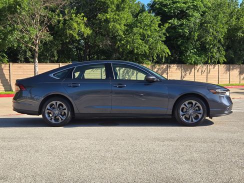 Used 2024 Honda Accord EX image 2