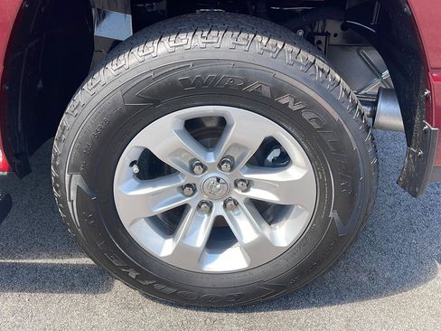 Used 2023 RAM 1500 Laramie RWD image 14