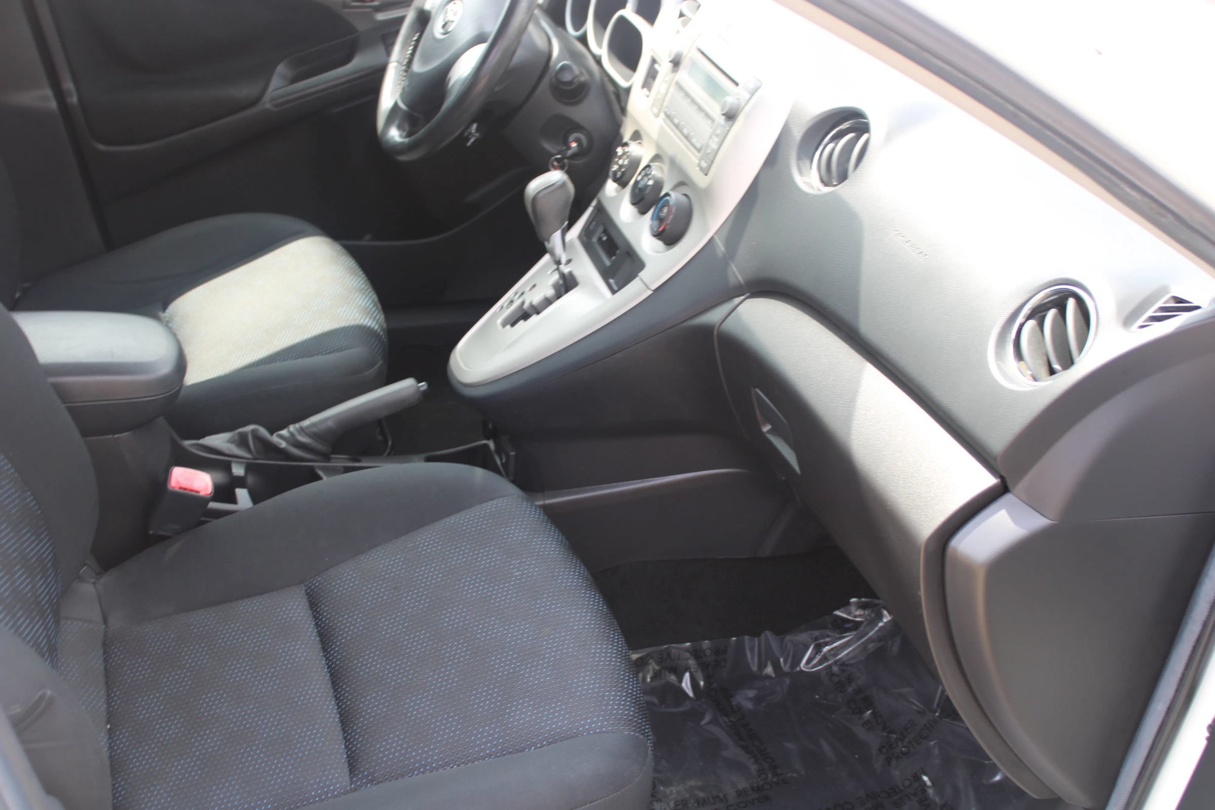 Used 2009 Toyota Matrix S FWD image 25