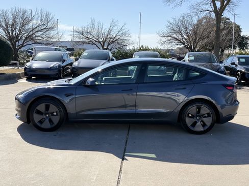 Used 2023 Tesla Model 3 Standard Range image 5