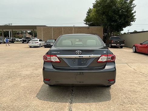 Used 2011 Toyota Corolla LE FWD image 6