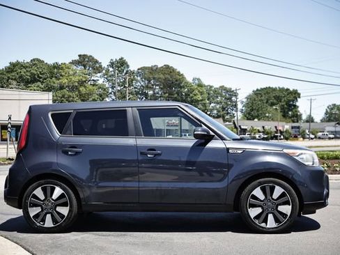Used 2014 Kia Soul ! w/ Sun & Sound Package FWD image 8