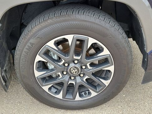Used 2025 Toyota Sequoia Limited AWD/4WD image 7