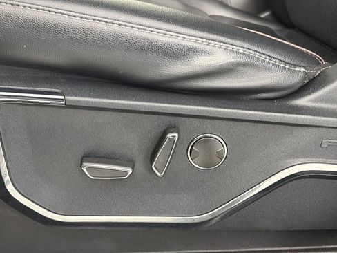 Certified 2022 Ford F150 Lariat w/ Equipment Group 502A High image 27