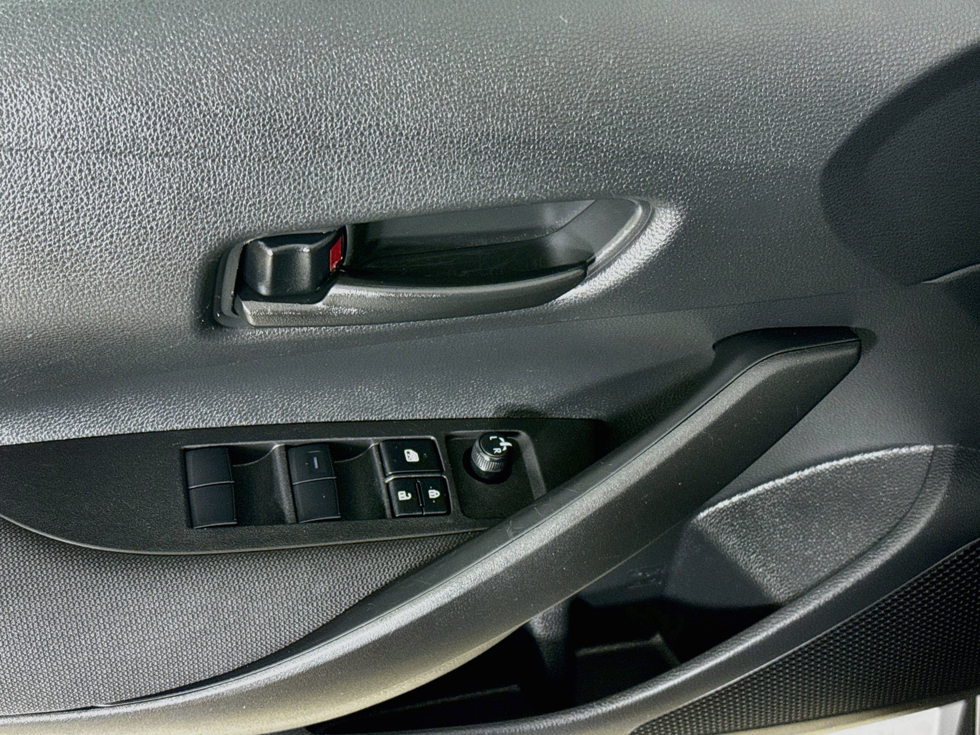 Certified 2025 Toyota Corolla LE FWD image 19